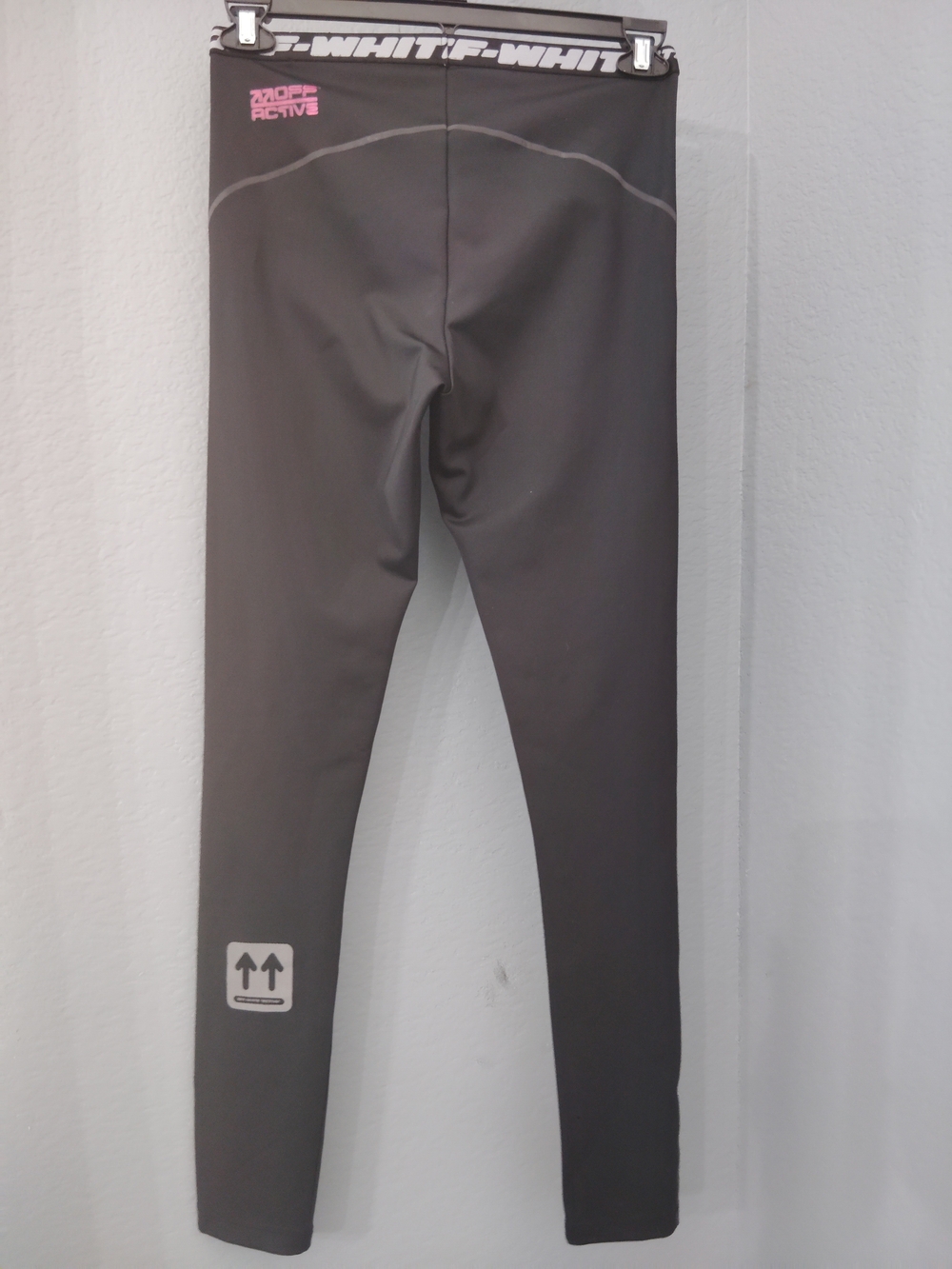 Off-White Black Leggings with Pink OFF Logos!! 🖤🩷 - Picture 6 of 13